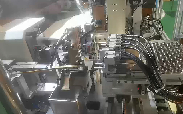 全自動(dòng)端子膠殼機(jī)